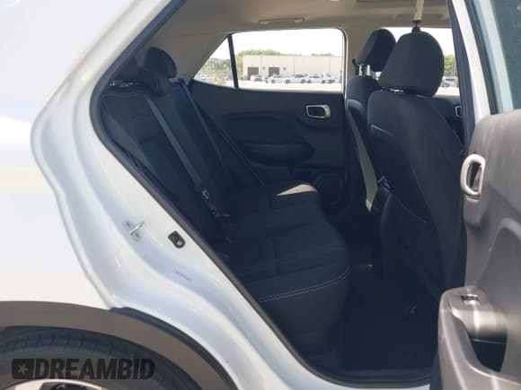 ✅ 2022 Hyundai Venue Limited • VIN: KMHRC8A30NU150935 • Lot: 41803560. Listed on IAAI with 31,756 mi. Free auction sales archive from the USA and detailed vehicle history report at DreamBid. Image 8.