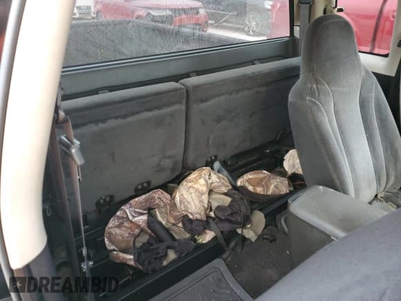 ✅ 2004 Dodge Dakota Sport • VIN: 1D7GL32N04S653993 • Lot: 79427924. Wystawiony na Copart z przebiegiem 165 338 mil. Bezpłatny archiwum sprzedaży aukcyjnych z USA i szczegółowy raport historii pojazdu na DreamBid. Zdjęcie 10.