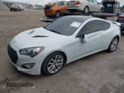 ✅ 2013 Hyundai Genesis Coupe R-Spec • VIN: KMHHU6KJ4DU105764 • Lot: 42673354. Wystawiony na IAAI z przebiegiem 38 479 mil. Bezpłatny archiwum sprzedaży aukcyjnych z USA i szczegółowy raport historii pojazdu na DreamBid. Zdjęcie 2.