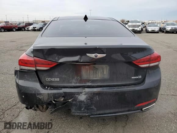 ✅ 2015 Hyundai Genesis 3.8L • VIN: KMHGN4JE2FU016702 • Lot: 86109634. Wystawiony na Copart z przebiegiem 103 303 mil. Bezpłatny archiwum sprzedaży aukcyjnych z USA i szczegółowy raport historii pojazdu na DreamBid. Zdjęcie 6.