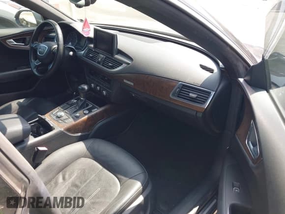 ✅ 2013 Audi A7 Premium Plus • VIN: WAUYGAFC4DN151483 • Лот: 42261777. Опубликован ранее на IAAI с пробегом 122 497 миль. Бесплатный доступ к архиву аукционных продаж из США и подробный отчёт об истории автомобиля на DreamBid. Изображение 5.