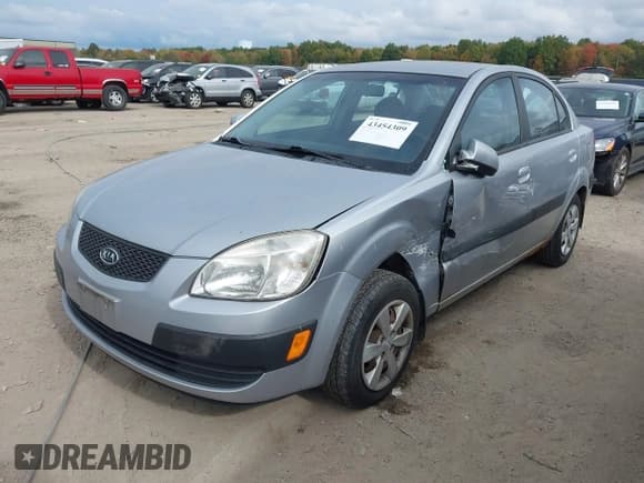 ✅ 2008 Kia Rio LX • VIN: KNADE123086429810 • Lot: 43454309. Wystawiony na IAAI z przebiegiem 111 630 mil. Bezpłatny archiwum sprzedaży aukcyjnych z USA i szczegółowy raport historii pojazdu na DreamBid. Zdjęcie 17.