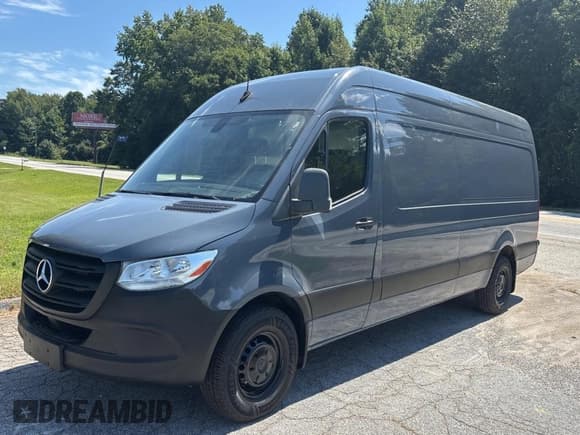 ✅ 2019 Mercedes-Benz Sprinter Cargo • VIN: WD4PF1CD8KP121800 • Lot: 71457355. Listed on Copart with 133,635 mi. Free auction sales archive from the USA and detailed vehicle history report at DreamBid. Image 2.