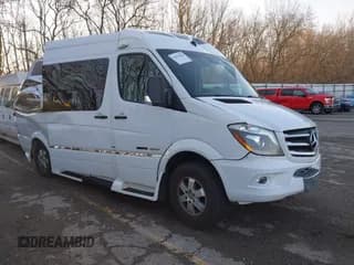 ✅ 2014 Mercedes-Benz Sprinter • VIN: WDAPE7DD4E5831200 • Lot: 41955464. Wystawiony na IAAI z przebiegiem 118 473 mil. Bezpłatny archiwum sprzedaży aukcyjnych z USA i szczegółowy raport historii pojazdu na DreamBid. Zdjęcie 1.