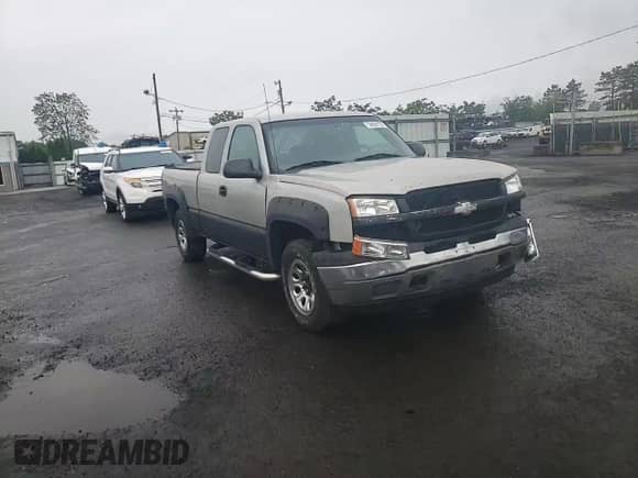 ✅ 2005 Chevrolet Silverado 1500 LS • VIN: 1GCEK19V75E107755 • Lot: 58696125. Wystawiony na Copart z przebiegiem 243 440 mil mil. Skorzystaj z bezpłatnego archiwum sprzedaży aukcyjnych z USA i zobacz szczegółowy raport historii pojazdu na DreamBid. Zdjęcie 13.