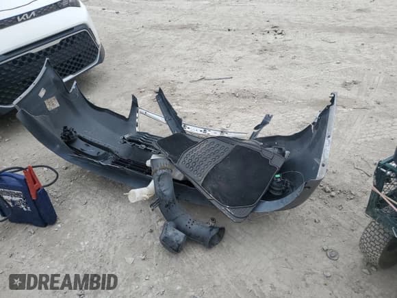 ✅ 2016 Chrysler Town & Country Touring • VIN: 2C4RC1BG9GR299471 • Lot: 82254855. Listed on Copart with 81,558 mi. Free auction sales archive from the USA and detailed vehicle history report at DreamBid. Image 13.