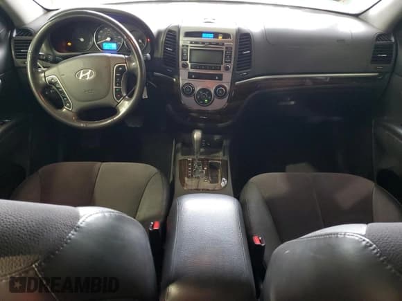 ✅ 2011 Hyundai Santa Fe Limited • VIN: 5XYZHDAGXBG046774 • Lot: 45156555. Listed on Copart with 119,975 mi. Free auction sales archive from the USA and detailed vehicle history report at DreamBid. Image 8.