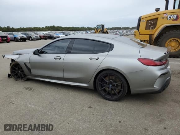 ✅ 2022 BMW 8 Series M850i • VIN: WBAGV8C02NCJ60944 • Lot: 71760253. Listed on Copart with 6,350 mi. Free auction sales archive from the USA and detailed vehicle history report at DreamBid. Image 2.