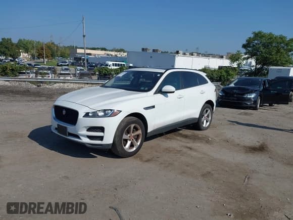 ✅ 2017 Jaguar F-Pace 35t Premium • VIN: SADCJ2BV0HA097516 • Lot: 43271042. Listed on IAAI with 85,184 mi. Free auction sales archive from the USA and detailed vehicle history report at DreamBid. Image 2.
