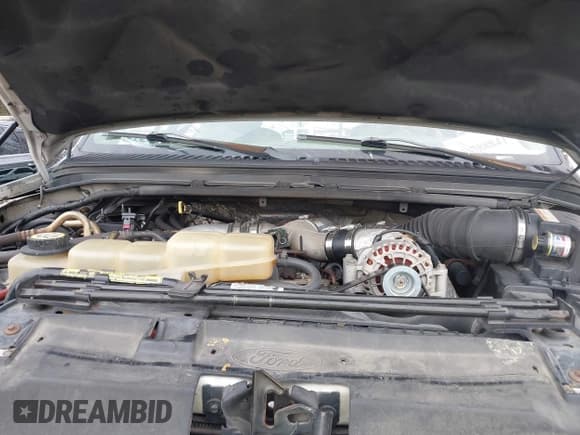 ✅ 2001 Ford F-250 XL • VIN: 1FTNX21F61ED37101 • Lot: 43788841. Wystawiony na IAAI z przebiegiem 374 453 mil. Bezpłatny archiwum sprzedaży aukcyjnych z USA i szczegółowy raport historii pojazdu na DreamBid. Zdjęcie 10.