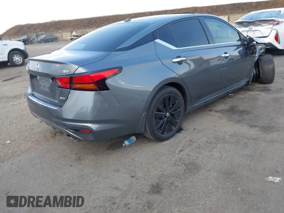 ✅ 2020 Nissan Altima SV • VIN: 1N4BL4DW2LC242920 • Lot: 43128026. Listed on IAAI with 107,187 mi. Free auction sales archive from the USA and detailed vehicle history report at DreamBid. Image 4.