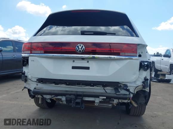 ✅ 2024 Volkswagen Atlas SE • VIN: 1V2JR2CAXRC610072 • Лот: 43346494. Опубликован ранее на IAAI с пробегом 17 778 миль. Бесплатный доступ к архиву аукционных продаж из США и подробный отчёт об истории автомобиля на DreamBid. Изображение 6.