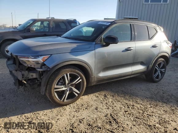 ✅ 2019 Volvo XC40 R-Design • VIN: YV4162UM0K2075264 • Лот: 85934155. Опубликован ранее на Copart с пробегом 123 625 миль. Бесплатный доступ к архиву аукционных продаж из США и подробный отчёт об истории автомобиля на DreamBid. Изображение 1.