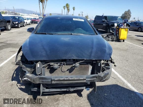 ✅ 2018 Hyundai Sonata Limited • VIN: 5NPE34AF8JH696585 • Лот: 46396783. Опубликован ранее на Copart с пробегом 71 573 миль. Бесплатный доступ к архиву аукционных продаж из США и подробный отчёт об истории автомобиля на DreamBid. Изображение 5.