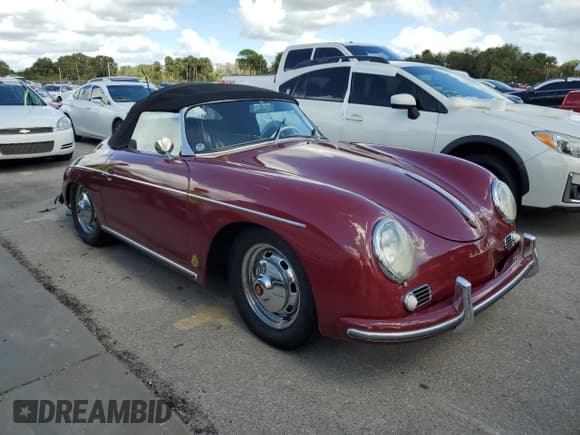 ✅ 1967 Volkswagen Beetle • VIN: 157343436 • Lot: 77122704. Listed on Copart with 1,328 mi. Free auction sales archive from the USA and detailed vehicle history report at DreamBid. Image 4.