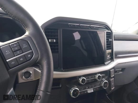 ✅ 2023 Ford F-150 Lightning Pro • VIN: 1FTVW1ELXPWG15885 • Лот: 41631871. Опубликован ранее на IAAI с пробегом 88 151 миль. Бесплатный доступ к архиву аукционных продаж из США и подробный отчёт об истории автомобиля на DreamBid. Изображение 16.