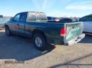 ✅ 2000 Dodge Dakota • VIN: 1B7GL22X5YS662653 • Lot: 41297493. Wystawiony na IAAI z przebiegiem 260 328 mil. Bezpłatny archiwum sprzedaży aukcyjnych z USA i szczegółowy raport historii pojazdu na DreamBid. Zdjęcie 3.