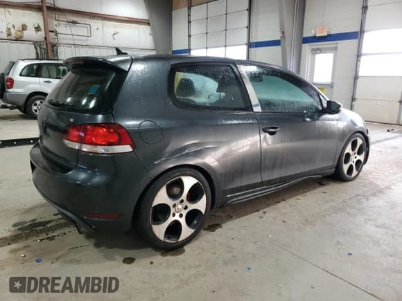 ✅ 2011 Volkswagen Golf GTI w/Sunroof PZEV • VIN: WVWED7AJ5BW197287 • Lot: 88570205. Wystawiony na Copart z przebiegiem 169 806 mil. Bezpłatny archiwum sprzedaży aukcyjnych z USA i szczegółowy raport historii pojazdu na DreamBid. Zdjęcie 3.
