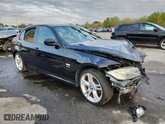 ✅ 2011 BMW 3 Series 328i xDrive • VIN: WBAPK7G59BNN69547 • Lot: 85707805. Listed on Copart with 118,350 mi. Free auction sales archive from the USA and detailed vehicle history report at DreamBid. Image 4.