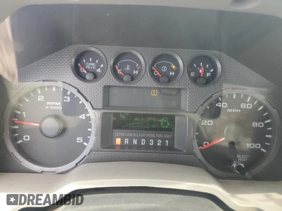 ✅ 2010 Ford F-250 • VIN: 1FTSX2AR4AEA19958 • Lot: 52406875. Wystawiony na Copart z przebiegiem 122 350 mil. Bezpłatny archiwum sprzedaży aukcyjnych z USA i szczegółowy raport historii pojazdu na DreamBid. Zdjęcie 9.