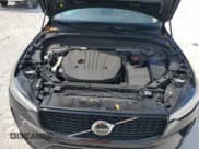 ✅ 2024 Volvo XC60 Core Dark Theme • VIN: YV4L12RK2R1761594 • Lot: 58273565. Wystawiony na Copart z przebiegiem 14 481 mil. Bezpłatny archiwum sprzedaży aukcyjnych z USA i szczegółowy raport historii pojazdu na DreamBid. Zdjęcie 12.