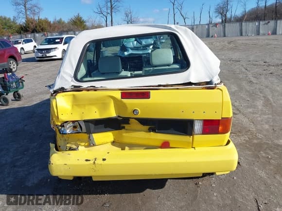 ✅ 1990 Volkswagen Cabriolet • VIN: WVWCB5153LK032285 • Lot: 41229361. Listed on IAAI with 136,382 mi. Free auction sales archive from the USA and detailed vehicle history report at DreamBid. Image 15.