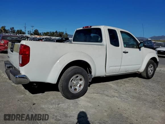 ✅ 2014 Nissan Frontier S • VIN: 1N6BD0CT7EN722446 • Лот: 94352305. Опубликован ранее на Copart с пробегом 101 677 миль. Бесплатный доступ к архиву аукционных продаж из США и подробный отчёт об истории автомобиля на DreamBid. Изображение 3.