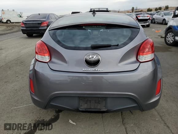 ✅ 2015 Hyundai Veloster • VIN: KMHTC6AD7FU245237 • Lot: 81167464. Wystawiony na Copart z przebiegiem 206 237 mil. Bezpłatny archiwum sprzedaży aukcyjnych z USA i szczegółowy raport historii pojazdu na DreamBid. Zdjęcie 6.