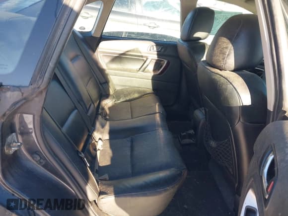 ✅ 2008 Subaru Legacy Limited • VIN: 4S3BL626187202921 • Lot: 43903905. Wystawiony na IAAI z przebiegiem 173 703 mil. Bezpłatny archiwum sprzedaży aukcyjnych z USA i szczegółowy raport historii pojazdu na DreamBid. Zdjęcie 8.