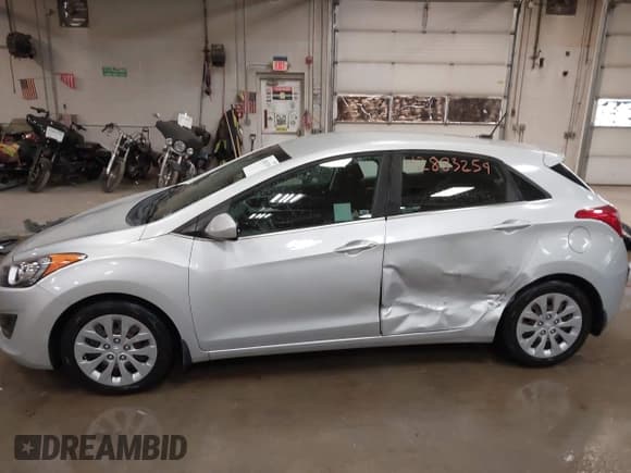 ✅ 2017 Hyundai Elantra • VIN: KMHD35LHXHU359864 • Lot: 42883259. Listed on IAAI with 68,520 mi. Free auction sales archive from the USA and detailed vehicle history report at DreamBid. Image 6.