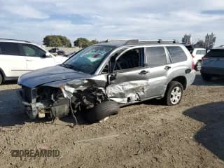 ✅ 2008 Mitsubishi Endeavor LS • VIN: 4A4MN21S88E043183 • Lot: 90902325. Listed on Copart with Not provided. Free auction sales archive from the USA and detailed vehicle history report at DreamBid. Image 1.