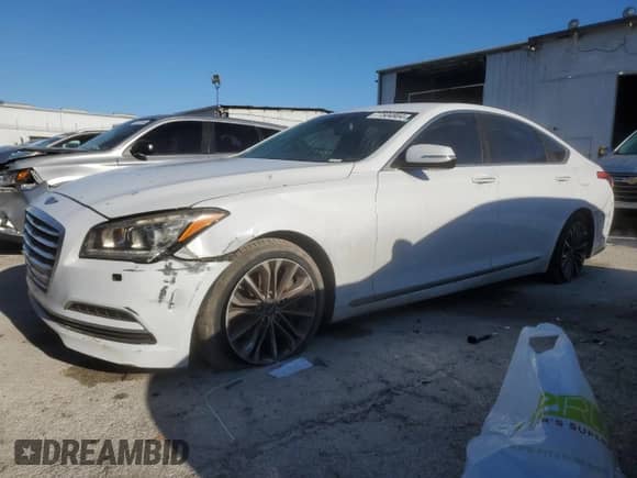 2015 Hyundai Genesis 3.8L z VIN KMHGN4JE8FU062888, wystawiony jako Copart lot #77504904 z przebiegiem 151 926 mil mil oraz Szkoda całkowita • Salvage title. Historia ofert i sprzedaży dostępna na DreamBid. Obrazek 1.