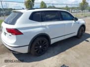 ✅ 2021 Volkswagen Tiguan SE • VIN: 3VV2B7AX5MM054356 • Lot: 43035399. Wystawiony na IAAI z przebiegiem 87 671 mil. Bezpłatny archiwum sprzedaży aukcyjnych z USA i szczegółowy raport historii pojazdu na DreamBid. Zdjęcie 4.