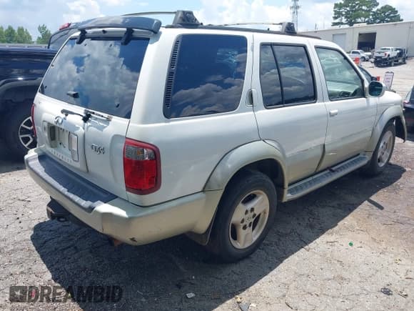 ✅ 2001 Infiniti QX4 Luxury • VIN: JNRDR07X11W104019 • Lot: 42616936. Wystawiony na IAAI z przebiegiem 251 906 mil. Bezpłatny archiwum sprzedaży aukcyjnych z USA i szczegółowy raport historii pojazdu na DreamBid. Zdjęcie 4.