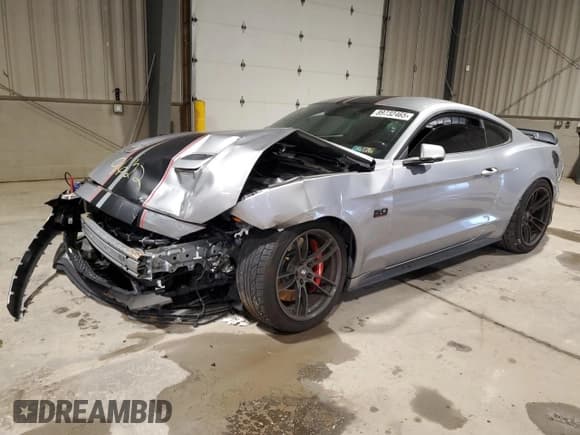 ✅ 2020 Ford Mustang GT Premium • VIN: 1FA6P8CF6L5129622 • Lot: 89732465. Listed on Copart with 43,654 mi. Free auction sales archive from the USA and detailed vehicle history report at DreamBid. Image 1.