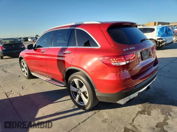 ✅ 2016 Mercedes-Benz GLC 300 • VIN: WDC0G4KB1GF087121 • Lot: 89518285. Wystawiony na Copart z przebiegiem 156 864 mil. Bezpłatny archiwum sprzedaży aukcyjnych z USA i szczegółowy raport historii pojazdu na DreamBid. Zdjęcie 2.