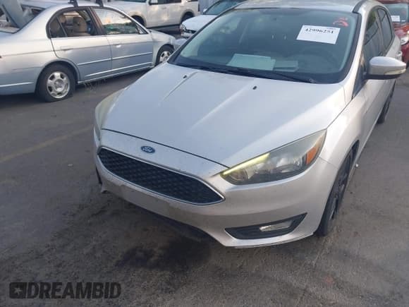 ✅ 2016 Ford Focus SE • VIN: 1FADP3K20GL360476 • Lot: 42996251. Wystawiony na IAAI z przebiegiem 95 295 mil. Bezpłatny archiwum sprzedaży aukcyjnych z USA i szczegółowy raport historii pojazdu na DreamBid. Zdjęcie 6.