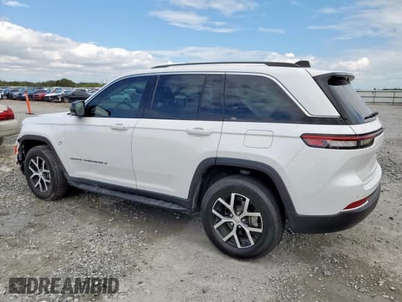 ✅ 2023 Jeep Grand Cherokee Limited • VIN: 1C4RJGBG0P8883830 • Лот: 86801365. Опубликован ранее на Copart с пробегом 45 642 миль. Бесплатный доступ к архиву аукционных продаж из США и подробный отчёт об истории автомобиля на DreamBid. Изображение 2.