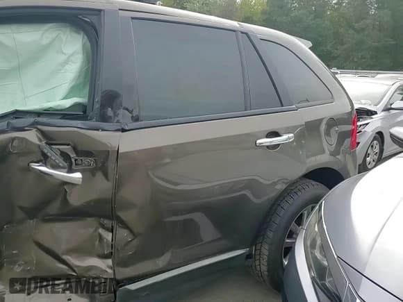 ✅ 2011 Ford Edge SEL • VIN: 2FMDK3JC1BBA51672 • Lot: 84031055. Wystawiony na Copart z przebiegiem Nie podano. Bezpłatny archiwum sprzedaży aukcyjnych z USA i szczegółowy raport historii pojazdu na DreamBid. Zdjęcie 13.