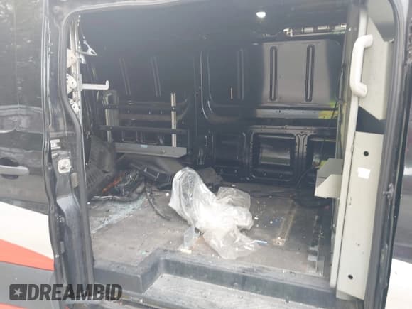 ✅ 2020 Ford Transit • VIN: 1FTYE2Y85LKA46796 • Lot: 42350793. Listed on IAAI with 96,980 mi. Free auction sales archive from the USA and detailed vehicle history report at DreamBid. Image 8.