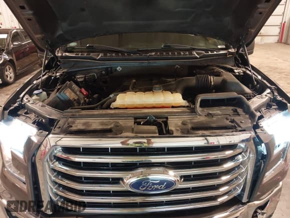 ✅ 2017 Ford F-150 XL • VIN: 1FTEW1EP7HKD86349 • Lot: 42639494. Listed on IAAI with 102,506 mi. Free auction sales archive from the USA and detailed vehicle history report at DreamBid. Image 10.