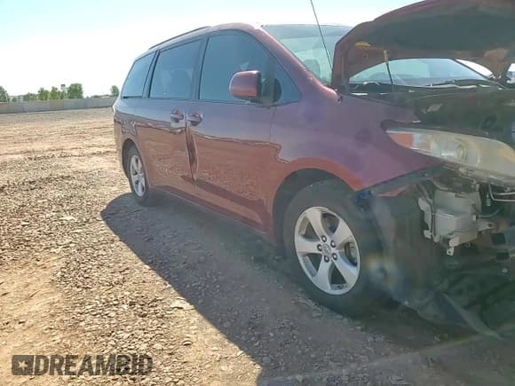 ✅ 2011 Toyota Sienna LE • VIN: 5TDKK3DC0BS103251 • Lot: 82477175. Wystawiony na Copart z przebiegiem 156 846 mil. Bezpłatny archiwum sprzedaży aukcyjnych z USA i szczegółowy raport historii pojazdu na DreamBid. Zdjęcie 15.