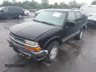 ✅ 2001 Chevrolet Blazer LT • VIN: 1GNDT13W412102249 • Lot: 42879940. Wystawiony na IAAI z przebiegiem 160 606 mil. Bezpłatny archiwum sprzedaży aukcyjnych z USA i szczegółowy raport historii pojazdu na DreamBid. Zdjęcie 2.