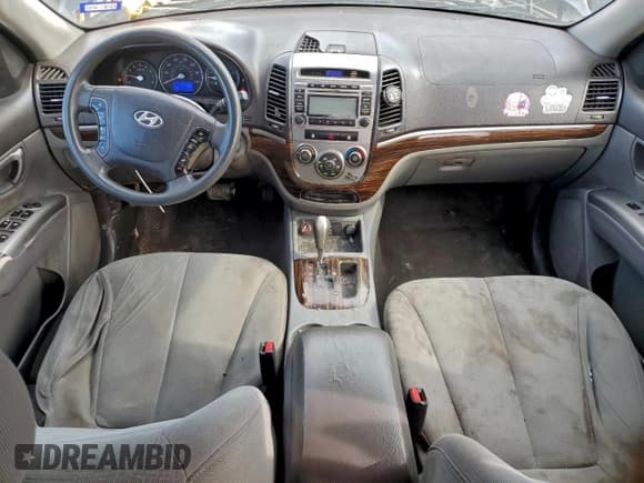 ✅ 2011 Hyundai Santa Fe GLS • VIN: 5XYZGDABXBG070127 • Лот: 94643275. Опубликован ранее на Copart с пробегом 208 657 миль. Бесплатный доступ к архиву аукционных продаж из США и подробный отчёт об истории автомобиля на DreamBid. Изображение 8.