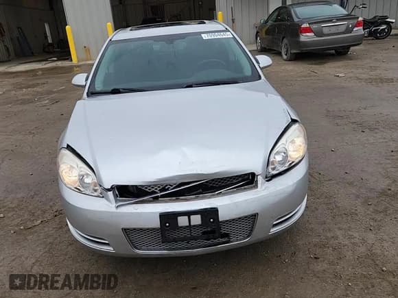 ✅ 2014 Chevrolet Impala LT • VIN: 2G1WB5E35E1124516 • Lot: 70904645. Wystawiony na Copart z przebiegiem 98 337 mil. Bezpłatny archiwum sprzedaży aukcyjnych z USA i szczegółowy raport historii pojazdu na DreamBid. Zdjęcie 13.