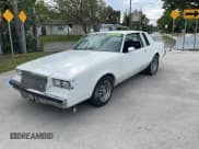 ✅ 1982 Buick Regal Limited • VIN: 1G4AM47A0CH208976 • Lot: 91722375. Wystawiony na Copart z przebiegiem 53 202 mil. Bezpłatny archiwum sprzedaży aukcyjnych z USA i szczegółowy raport historii pojazdu na DreamBid. Zdjęcie 2.