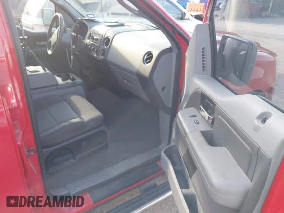 ✅ 2005 Ford F-150 XLT • VIN: 1FTPW12515FA83373 • Lot: 42183067. Listed on IAAI with 227,967 mi. Free auction sales archive from the USA and detailed vehicle history report at DreamBid. Image 5.