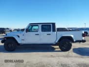 ✅ 2023 Jeep Gladiator Willys • VIN: 1C6HJTAGXPL528674 • Lot: 41376339. Wystawiony na IAAI z przebiegiem 7 102 mil. Bezpłatny archiwum sprzedaży aukcyjnych z USA i szczegółowy raport historii pojazdu na DreamBid. Zdjęcie 14.