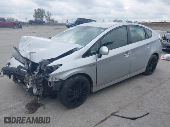 ✅ 2014 Toyota Prius Three • VIN: JTDKN3DU6E1776658 • Лот: 43579398. Опубликован ранее на IAAI с пробегом 176 727 миль. Бесплатный доступ к архиву аукционных продаж из США и подробный отчёт об истории автомобиля на DreamBid. Изображение 17.