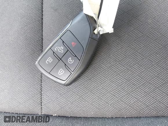 ✅ 2023 Chevrolet Silverado 1500 Custom • VIN: 3GCPABEK6PG159709 • Lot: 43142018. Wystawiony na IAAI z przebiegiem Nie podano. Bezpłatny archiwum sprzedaży aukcyjnych z USA i szczegółowy raport historii pojazdu na DreamBid. Zdjęcie 11.